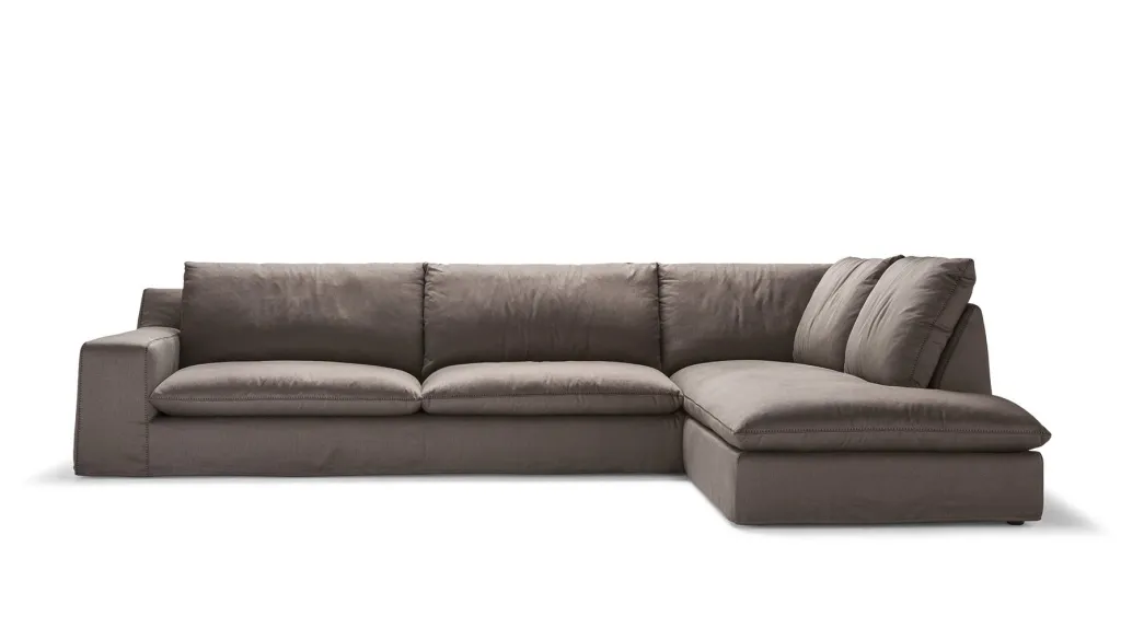 Włoska sofa THEO marki ALBERTA – komfortowa sofa sofa do salonu