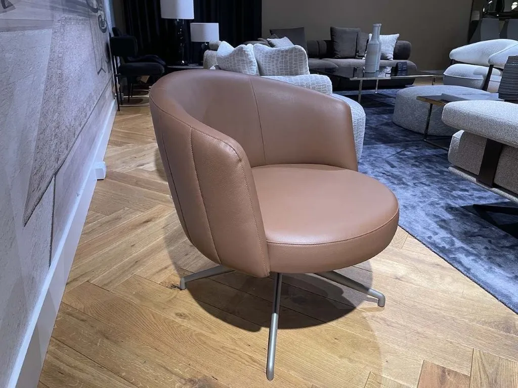 Produkt na wyprzedaży - Fotel obrotowy JANE LOUNGE