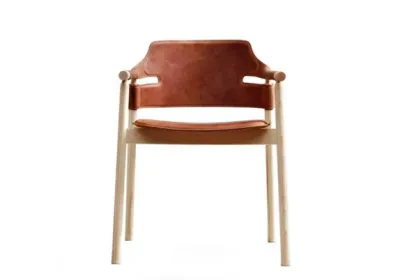 Krzesła z podłokietnikami - Krzesło SUITE